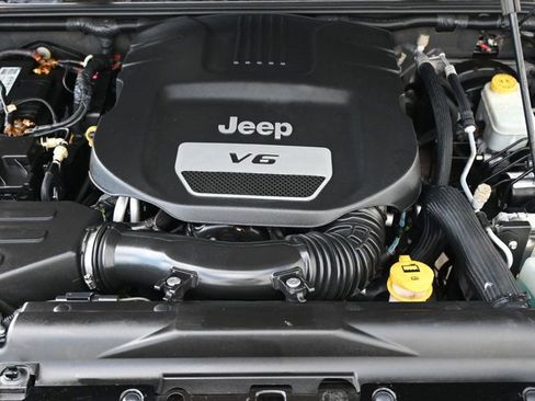 Used 2015 Jeep Wrangler Unlimited Sport w/ Quick Order Package 24S image 15