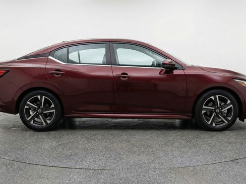 Used 2025 Nissan Sentra SV image 11