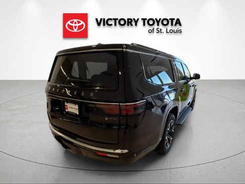 Used 2024 Jeep Wagoneer L Series III w/ Flexible Seating Group image 3