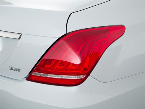 Used 2017 Genesis G90 5.0 Ultimate AWD/4WD image 52