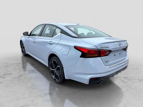 Certified 2023 Nissan Altima 2.5 SR w/ SR Premium Package image 3