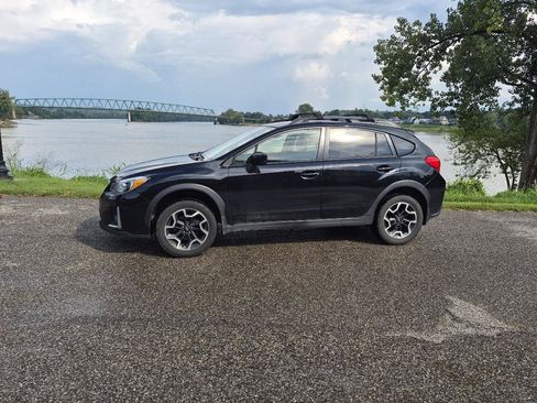 Used 2017 Subaru Crosstrek 2.0i Premium AWD/4WD image 4