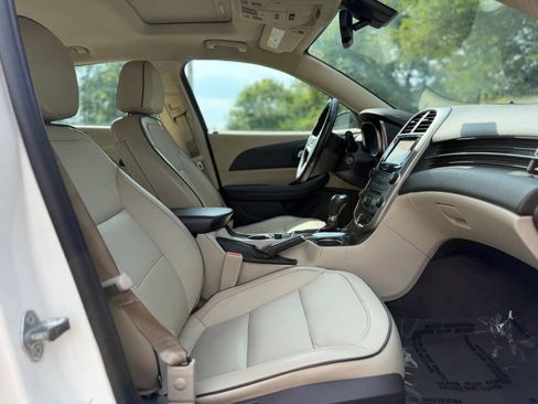 Used 2014 Chevrolet Malibu LT FWD image 20