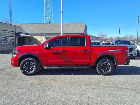 Used 2024 Nissan Titan PRO-4X w/ Pro-4x Convenience Package image 17
