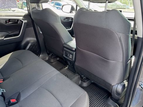 Certified 2025 Toyota RAV4 LE FWD image 39