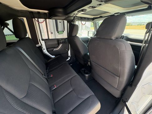 Used 2016 Jeep Wrangler Unlimited Sport w/ Connectivity Group AWD/4WD image 19