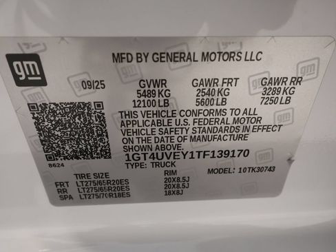 Certified 2026 GMC Sierra 3500 AT4 w/ AT4 Premium Plus Package AWD/4WD image 34