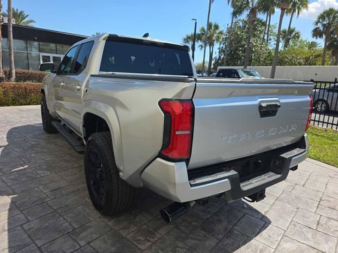 Used 2024 Toyota Tacoma SR5 image 6
