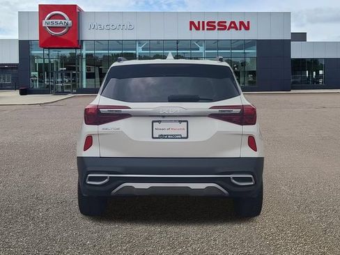 Used 2022 Kia Seltos SX w/ Sunroof Package AWD/4WD image 6