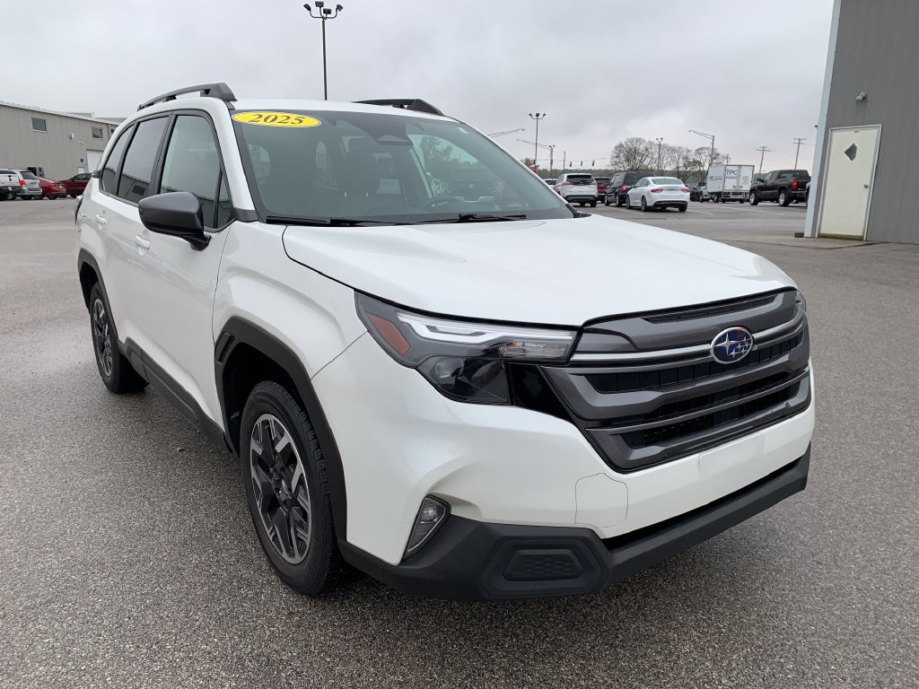 Used 2025 Subaru Forester Premium AWD/4WD image 13