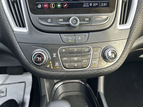 Used 2024 Chevrolet Malibu LT image 29