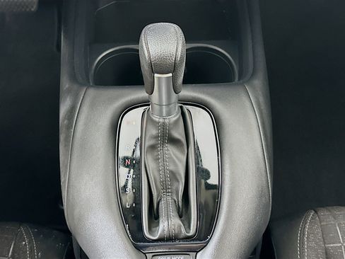 Used 2024 Honda HR-V LX image 23