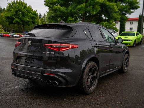 Used 2022 Alfa Romeo Stelvio Quadrifoglio w/ Active Assist Plus Package AWD/4WD image 4