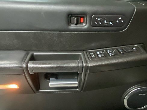 Used 2005 HUMMER H2 w/ Preferred Equipment Group image 9