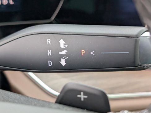 New 2025 Chevrolet Suburban High Country image 29