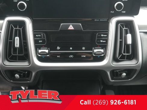 Used 2021 Kia Sorento S w/ Panoramic Sunroof Package AWD/4WD image 31