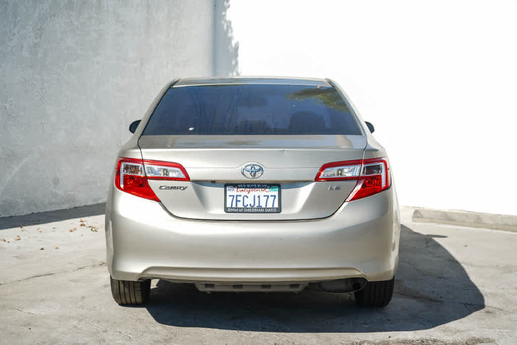 Used 2014 Toyota Camry LE FWD image 7