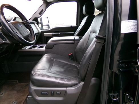 Used 2014 Ford F350 Lariat w/ Lariat Interior Package image 10