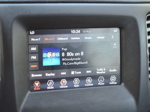 Used 2020 Jeep Compass Latitude w/ Cold Weather Group image 32