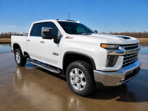 Used 2020 Chevrolet Silverado 2500 LTZ w/ LTZ Texas Edition AWD/4WD image 5
