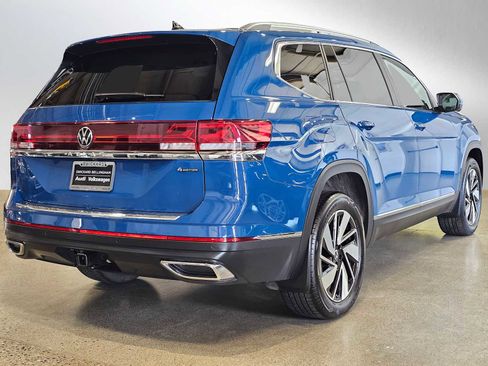 Used 2025 Volkswagen Atlas SEL AWD/4WD image 3