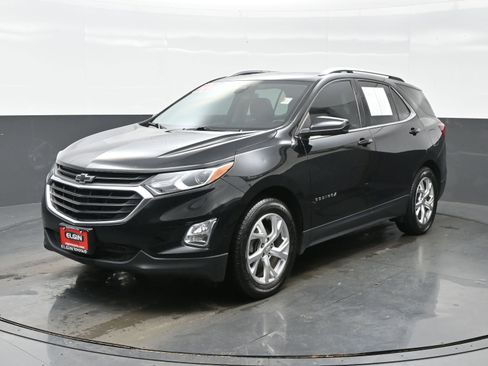 Used 2020 Chevrolet Equinox LT image 2