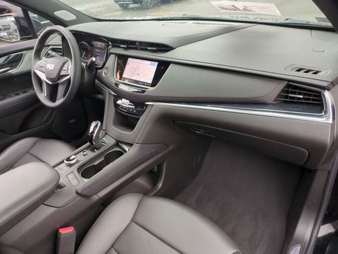 Certified 2025 Cadillac XT5 Premium Luxury image 30