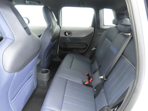 Used 2026 MINI Cooper 4-Door Hardtop FWD image 27