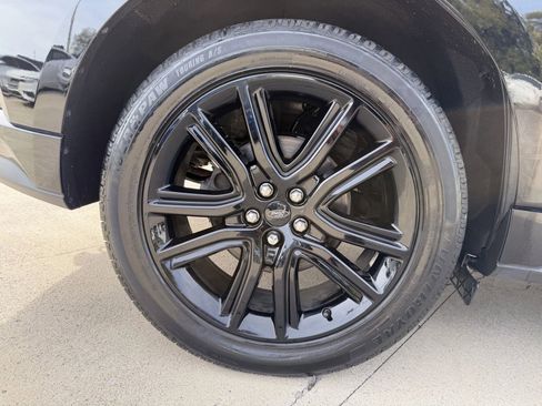 Used 2020 Ford Edge ST-Line w/ Cold Weather Package image 26