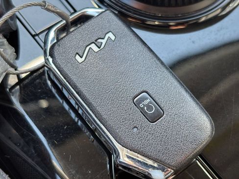 Used 2024 Kia Niro Wind FWD image 32