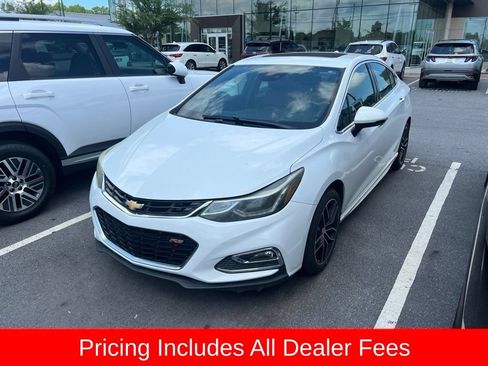 Used 2017 Chevrolet Cruze Premier FWD image 2