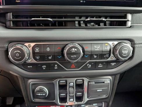 New 2025 Jeep Wrangler Unlimited Rubicon 392 image 20