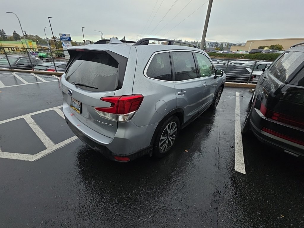 Used 2019 Subaru Forester Limited AWD/4WD image 3