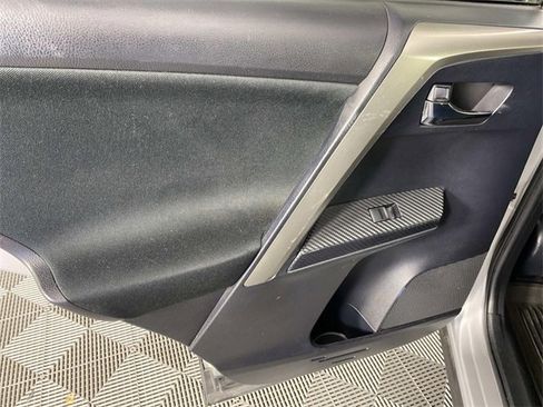 Used 2015 Toyota RAV4 XLE image 26