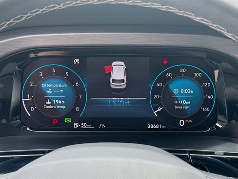 Certified 2024 Volkswagen Atlas Cross Sport SE FWD image 11