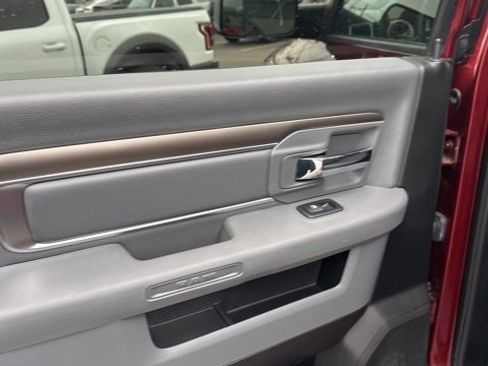 Used 2018 RAM 3500 Big Horn image 26