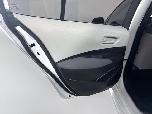 Used 2022 Toyota Corolla L FWD image 25
