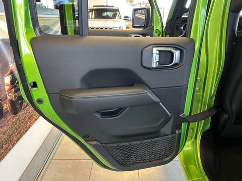 New 2025 Jeep Gladiator Sport w/ Premium Package image 10