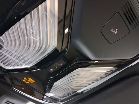 Used 2023 BMW 330i Sedan w/ Convenience Package image 20