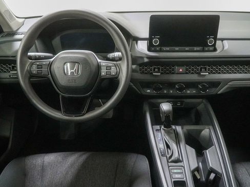 Certified 2025 Honda Accord SE image 22