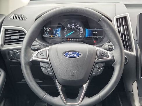 Used 2022 Ford Edge SEL w/ Convenience Package image 13