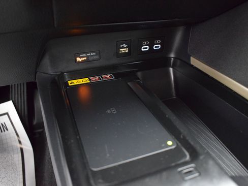 Used 2025 Toyota Camry LE FWD image 15