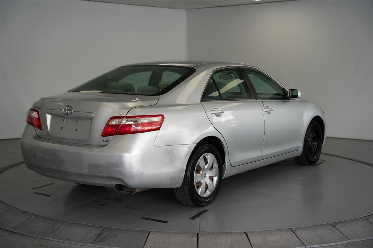Used 2009 Toyota Camry LE FWD image 7