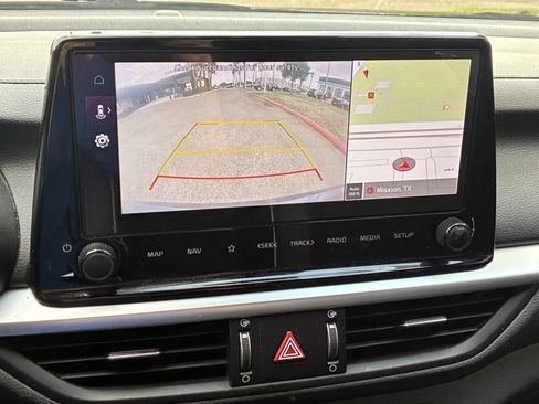 Used 2024 Kia Forte GT-Line image 9