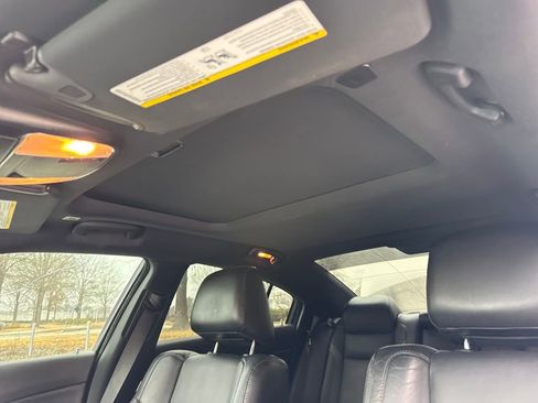 Used 2020 Dodge Charger SXT w/ Leather Interior Group image 25