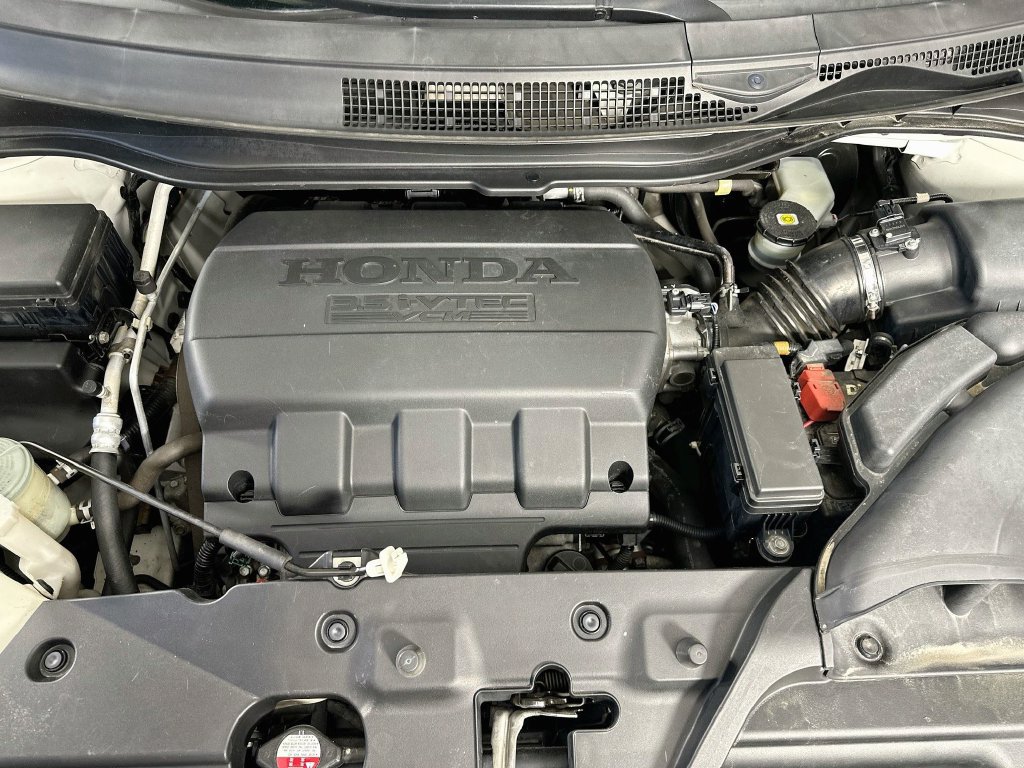 Used 2016 Honda Odyssey Touring Elite image 33