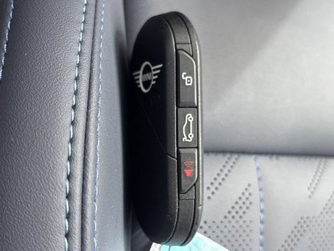 Used 2025 MINI Cooper S FWD image 39