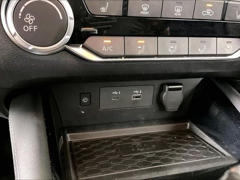 Used 2023 Nissan Altima 2.5 SV w/ SV Premium Package FWD image 15