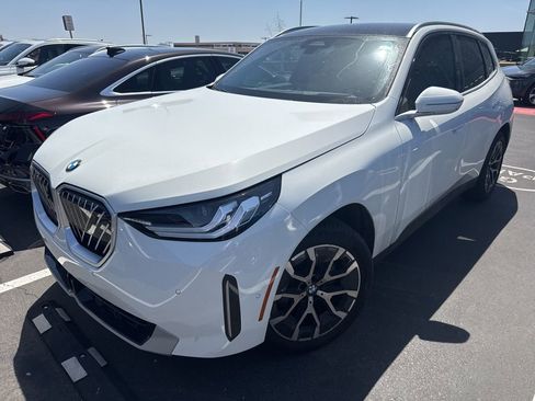 Used 2025 BMW X3 xDrive30i w/ Premium Package AWD/4WD image 2