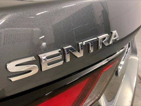 Used 2025 Nissan Sentra SV image 8